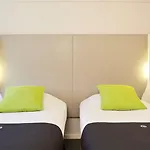Hotell Campanile Nature - Ferrand Le Brezet