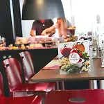 Hotell Campanile Nature - Ferrand Le Brezet