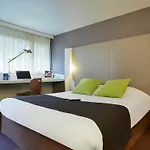 Hotell Campanile Nature - Ferrand Le Brezet Clermont-Ferrand