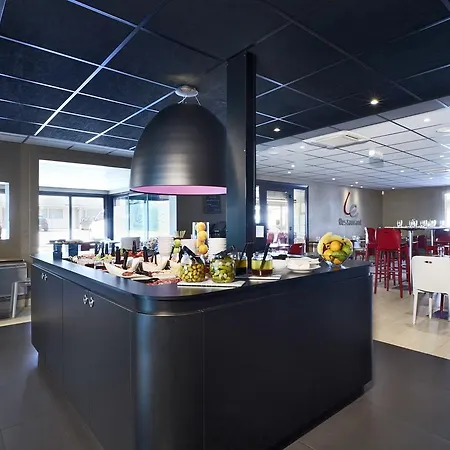 Campanile Nature - Ferrand Le Brezet 3*