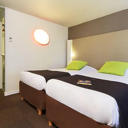 Hotel Campanile NATURE - Clermont Ferrand Le Brezet 3*