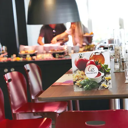 Hotel Campanile Ferrand - Le Brezet