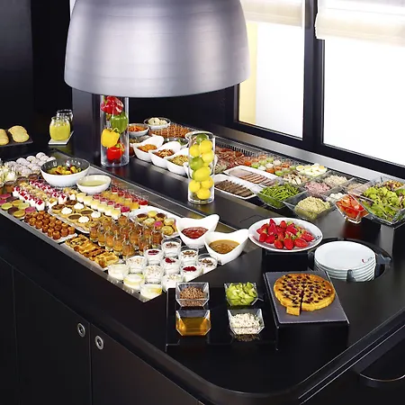 Campanile NATURE - Clermont Ferrand Le Brezet Hotel Clermont-Ferrand