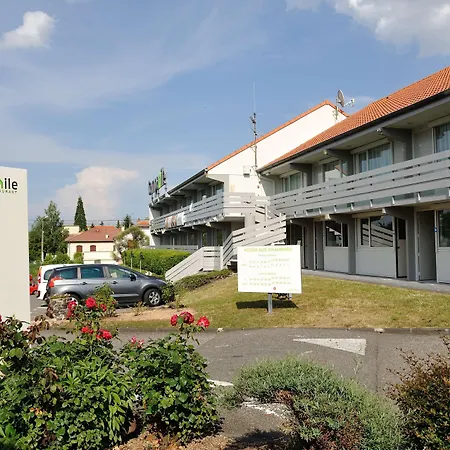 Hotel Campanile NATURE - Clermont Ferrand Le Brezet