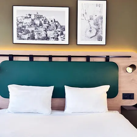 Hotel Campanile NATURE - Clermont Ferrand Le Brezet Clermont-Ferrand