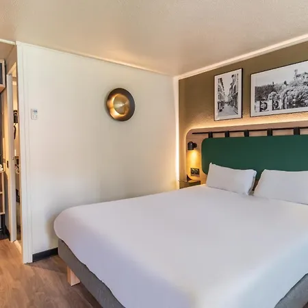 Hotel Campanile Nature - Ferrand Le Brezet 3*