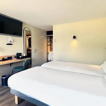 Hotel Campanile NATURE - Clermont Ferrand Le Brezet Clermont-Ferrand