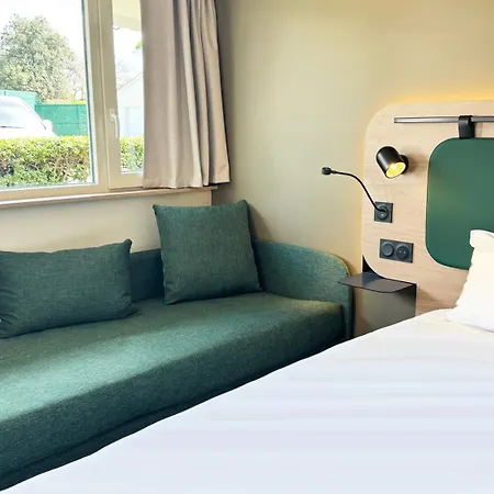 Hotel Campanile NATURE - Clermont Ferrand Le Brezet