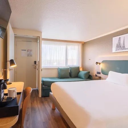 Campanile Nature - Ferrand Le Brezet Отель