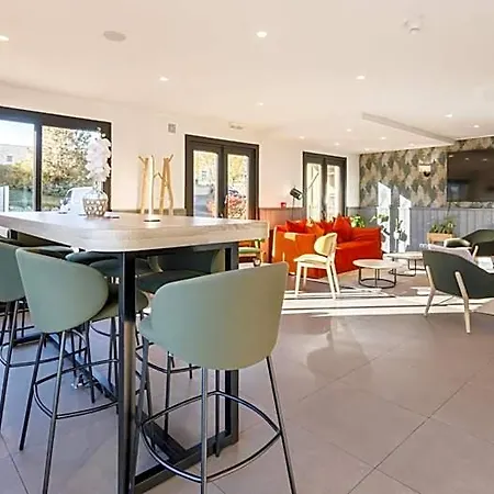 Campanile Nature - Ferrand Le Brezet Hotel 3*