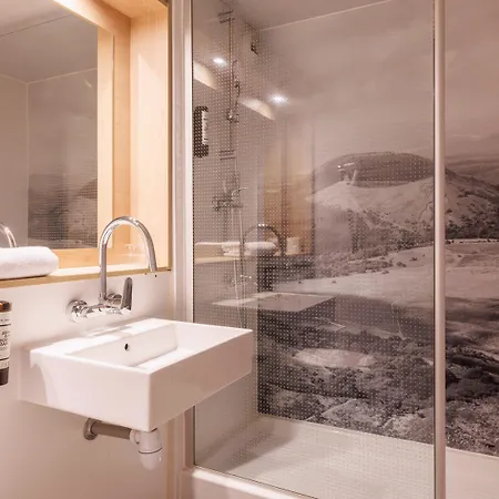 Campanile Nature - Ferrand Le Brezet 호텔 3*