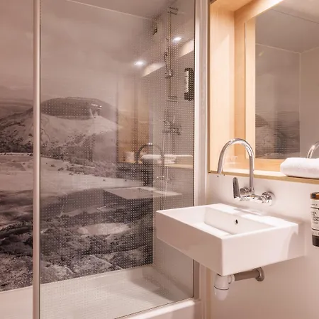 호텔 Campanile Nature - Ferrand Le Brezet 3*