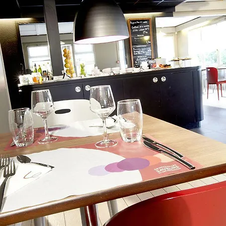 Campanile Nature - Ferrand Le Brezet 3*