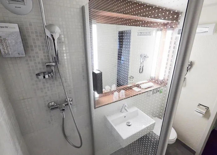 Hotell Campanile Nature - Ferrand Le Brezet Clermont-Ferrand