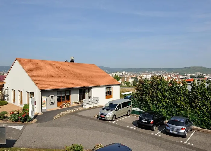 Campanile Nature - Ferrand Le Brezet 3*