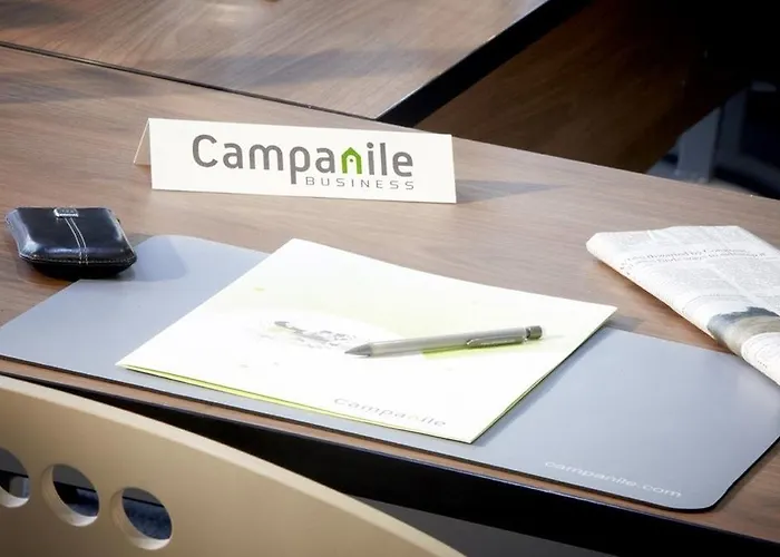 Hotell Campanile Nature - Ferrand Le Brezet 3*