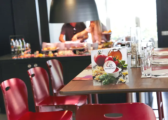 Hotell Campanile Nature - Ferrand Le Brezet