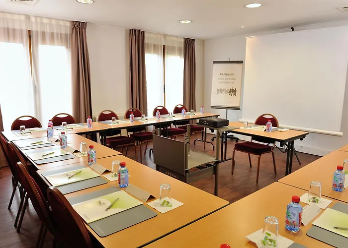 Campanile Nature - Ferrand Le Brezet Hotel 3*