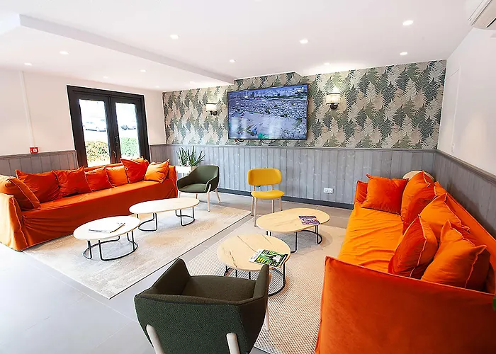 Отель Campanile Nature - Ferrand Le Brezet