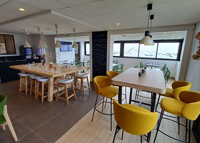 Hotell Campanile Nature - Ferrand Le Brezet Clermont-Ferrand