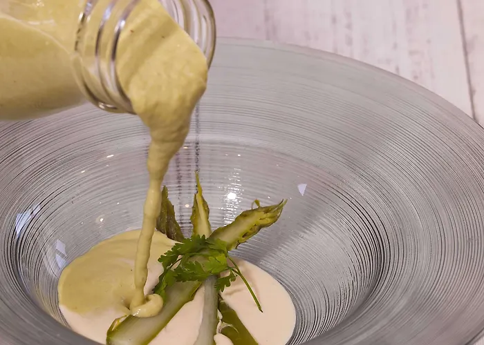 Отель Campanile Nature - Ferrand Le Brezet Клермон-Ферран