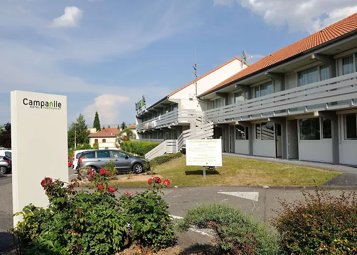 Hotell Campanile Nature - Ferrand Le Brezet