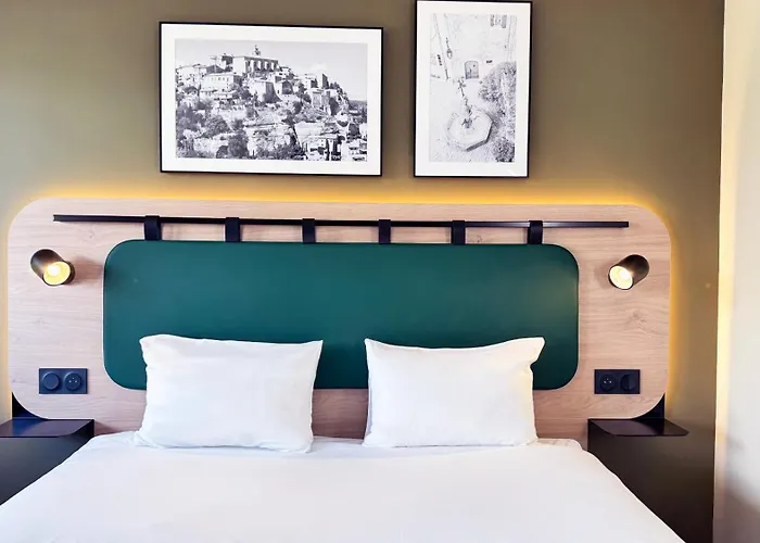 Отель Campanile Nature - Ferrand Le Brezet Клермон-Ферран