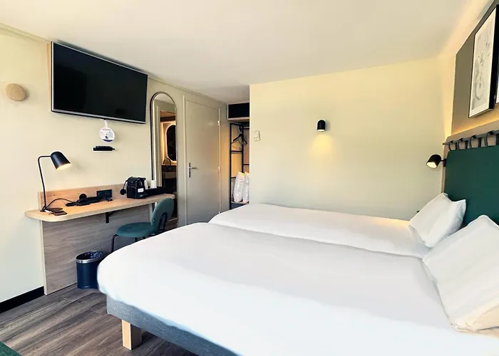 Hotell Campanile Nature - Ferrand Le Brezet Clermont-Ferrand