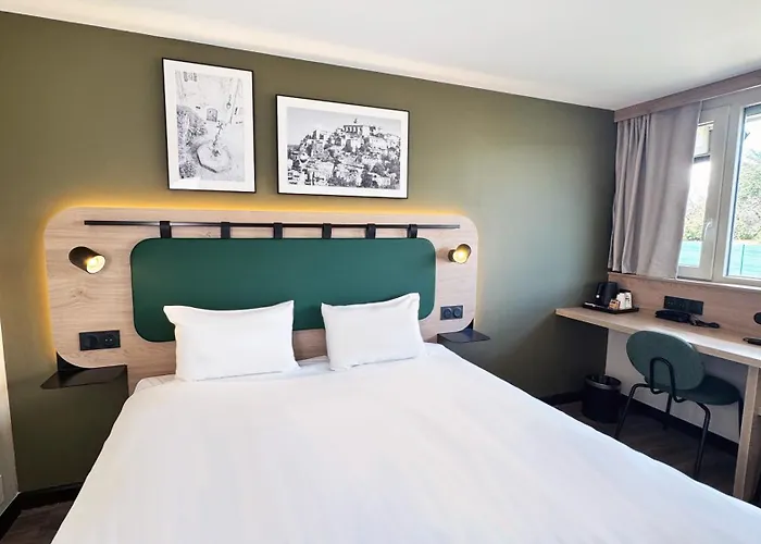 Campanile Nature - Ferrand Le Brezet Clermont-Ferrand