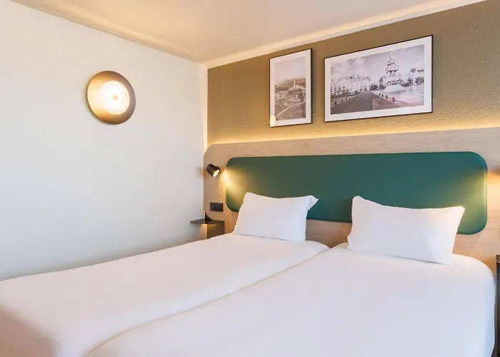 Campanile Nature - Ferrand Le Brezet Отель 3*