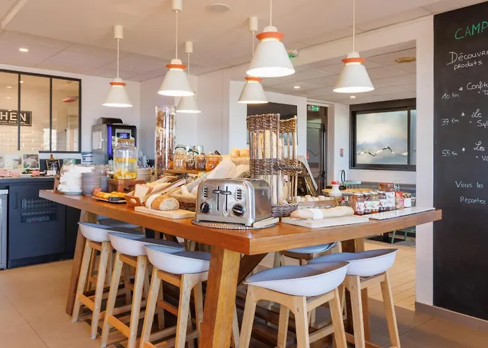 Campanile Nature - Ferrand Le Brezet 3*