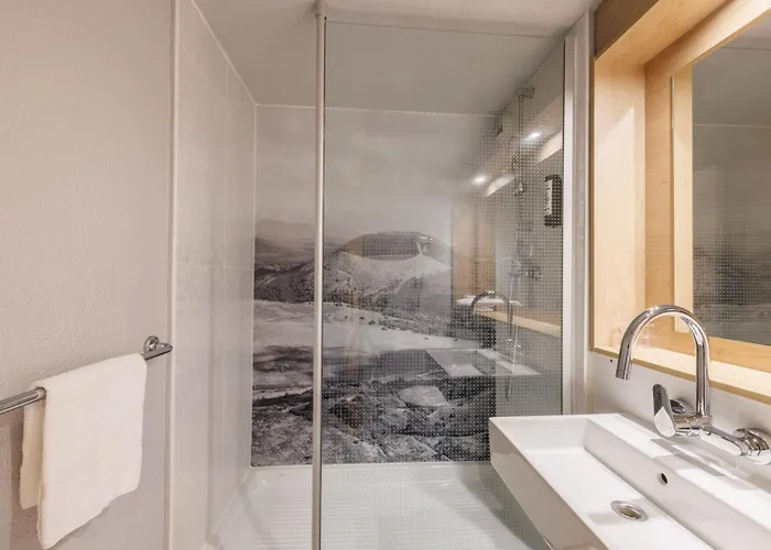 Отель Campanile Nature - Ferrand Le Brezet