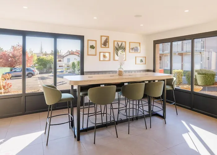 Campanile Nature - Ferrand Le Brezet Клермон-Ферран