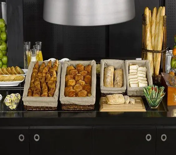 Campanile Nature - Ferrand Le Brezet Hotell