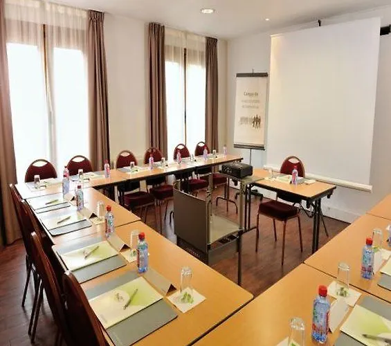 Hotel Campanile Nature - Ferrand Le Brezet Clermont-Ferrand