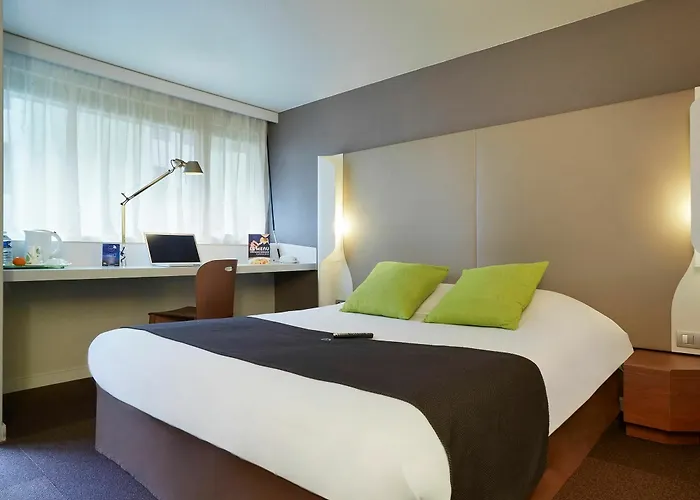 Hotell Campanile Nature - Ferrand Le Brezet Clermont-Ferrand