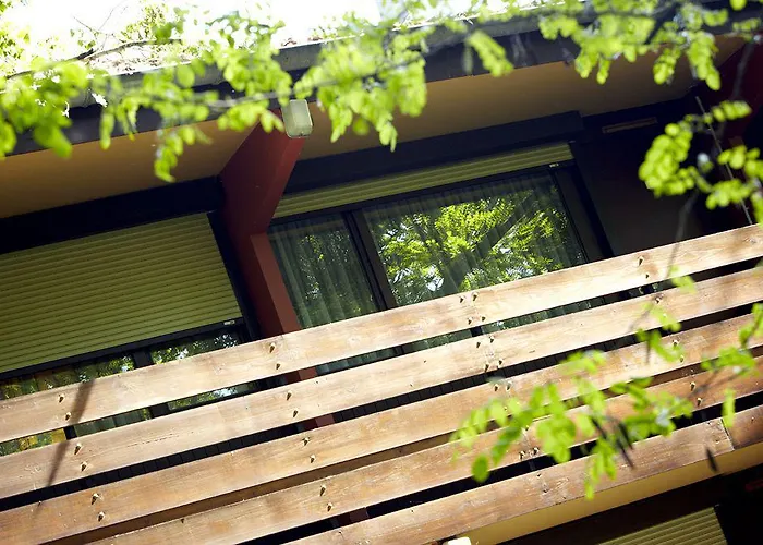 Hotell Campanile Nature - Ferrand Le Brezet